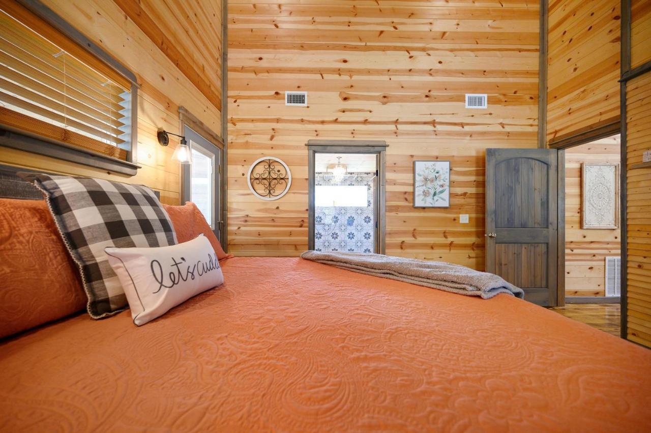 Convenient Romantic Hot Tub Bbq 3-Night Special! Broken Bow Luaran gambar
