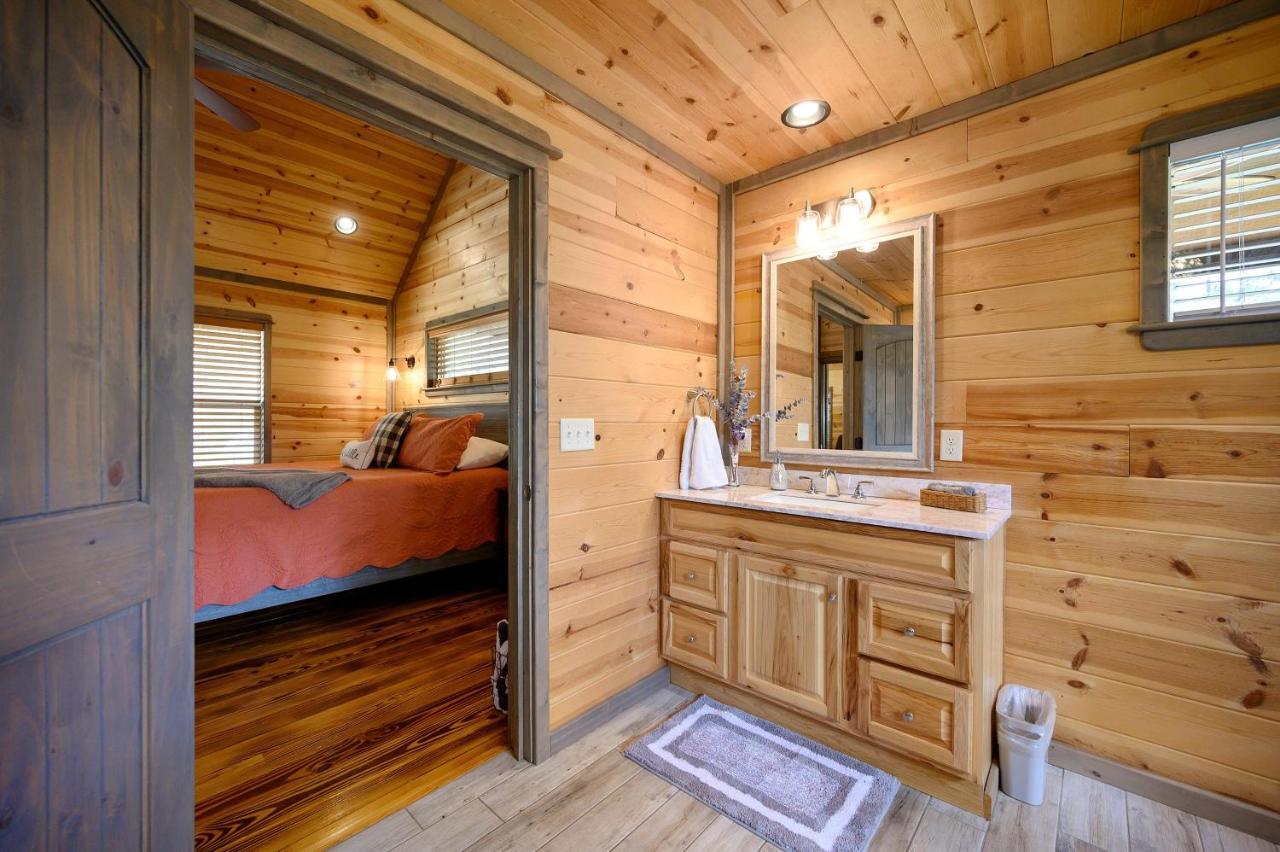 Convenient Romantic Hot Tub Bbq 3-Night Special! Broken Bow Luaran gambar