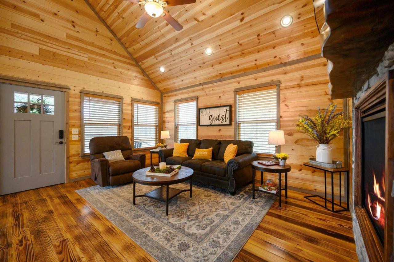 Convenient Romantic Hot Tub Bbq 3-Night Special! Broken Bow Luaran gambar
