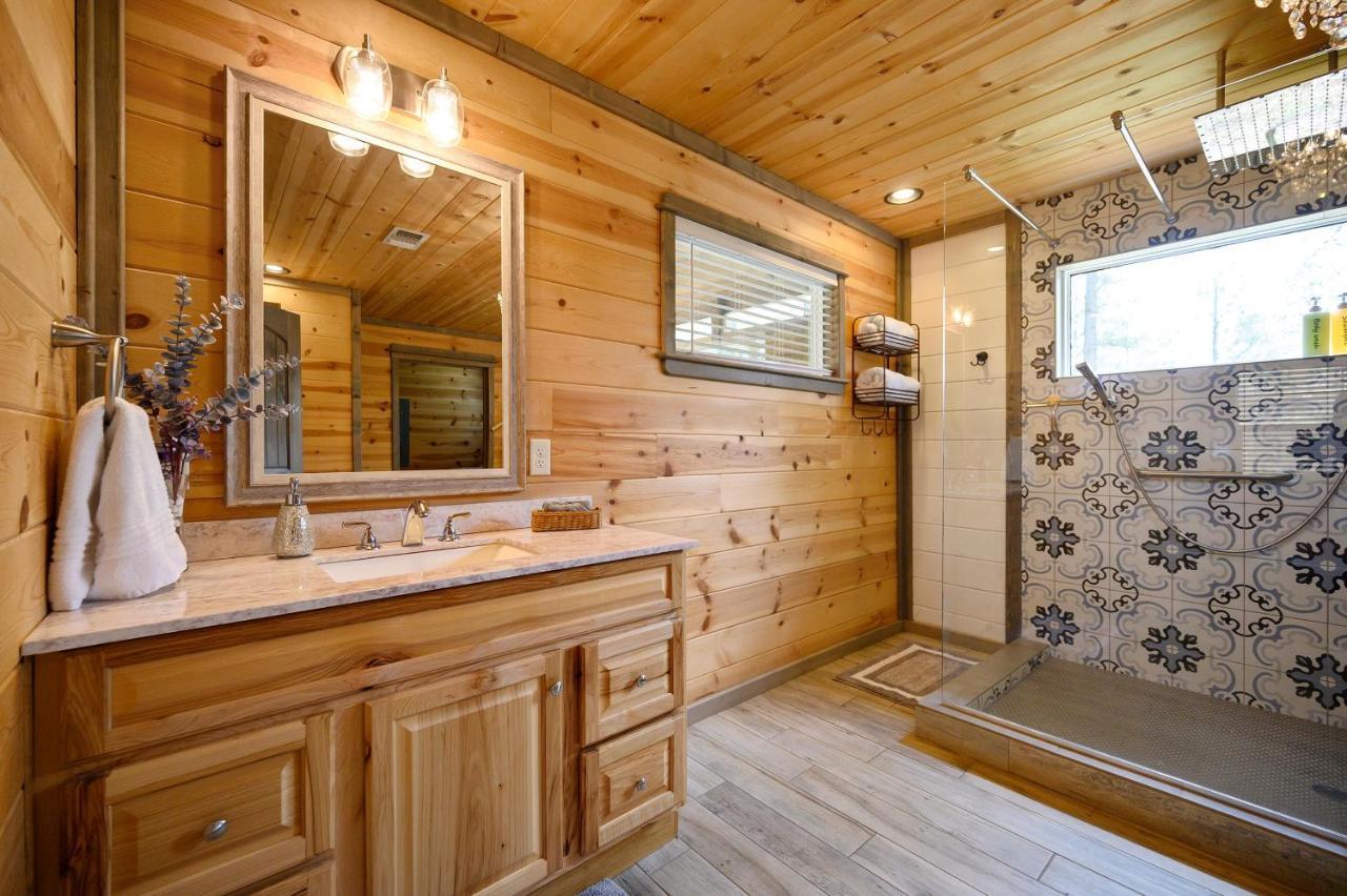 Convenient Romantic Hot Tub Bbq 3-Night Special! Broken Bow Luaran gambar